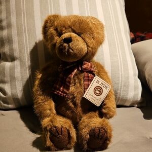 BOYDS BEAR CARSON T. BEARSLEY.15" LONG 8" ACROSS